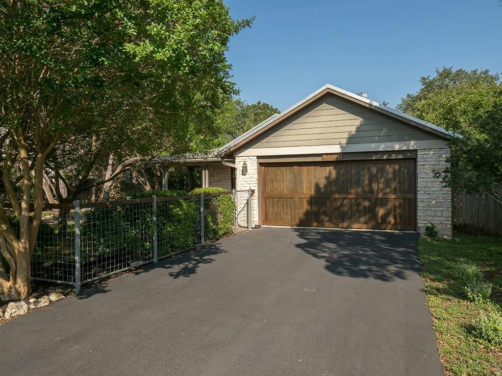 302 N Flamingo Dr — photo 3