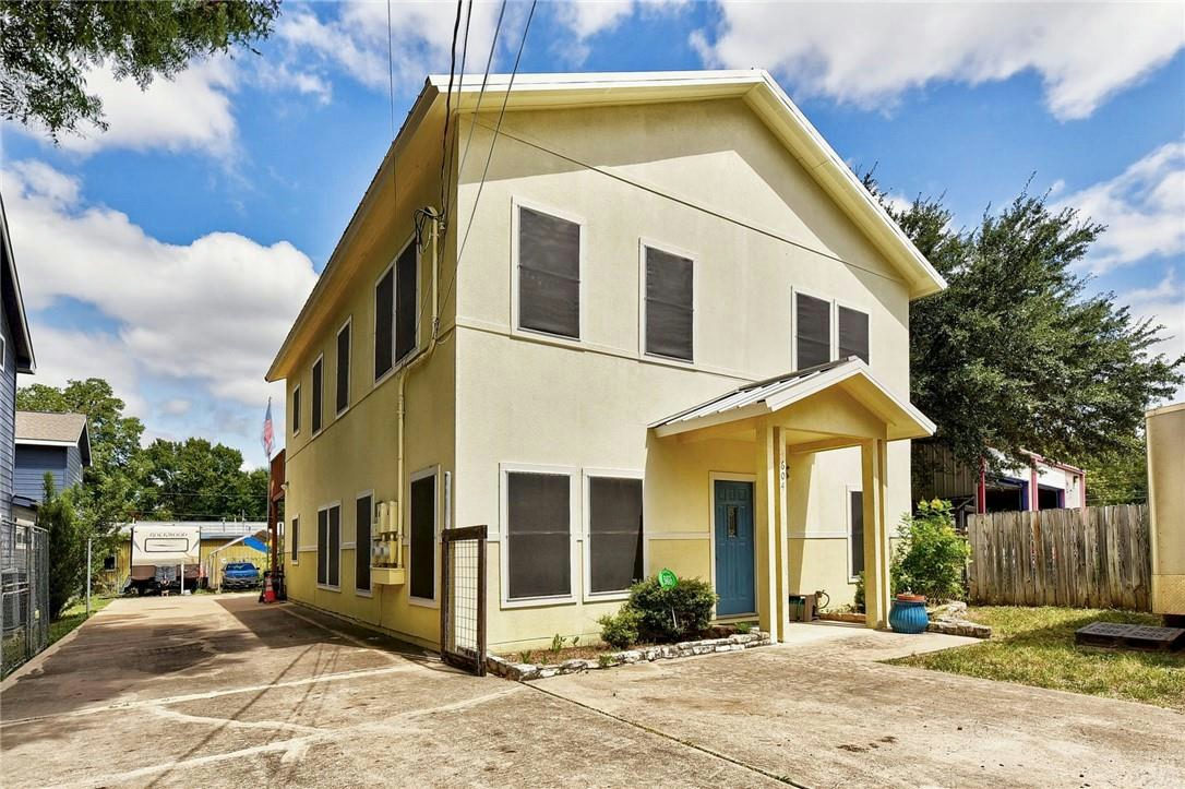 604 Fletcher St — photo 2