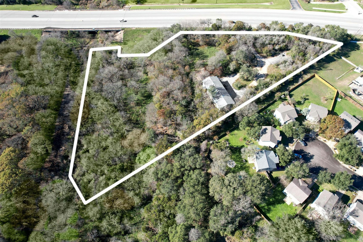 10731 Menchaca Rd — photo 2