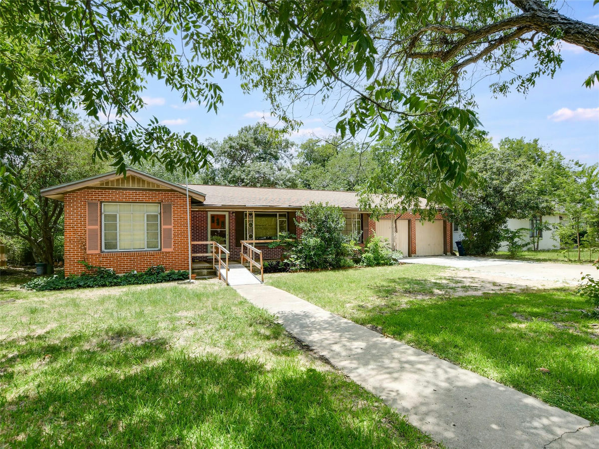 2901 W 45th St — exterior
