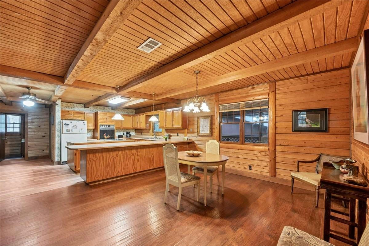 127 Marina Rd — photo 2