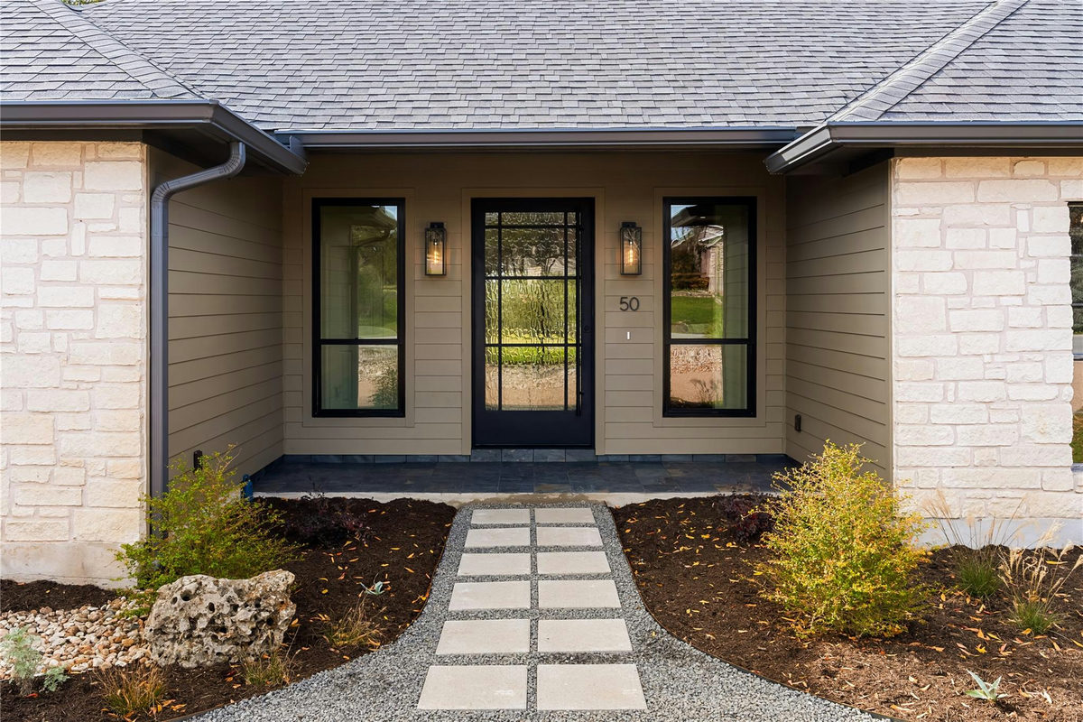 50 Brookhollow Dr