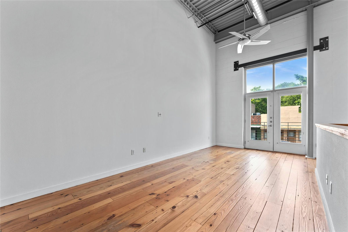 1305 E 6th St #4 — photo 5