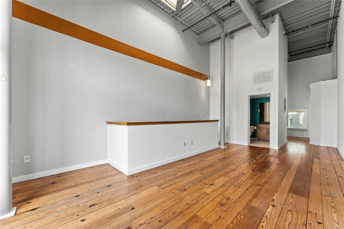 1305 E 6th St #2 — photo 5