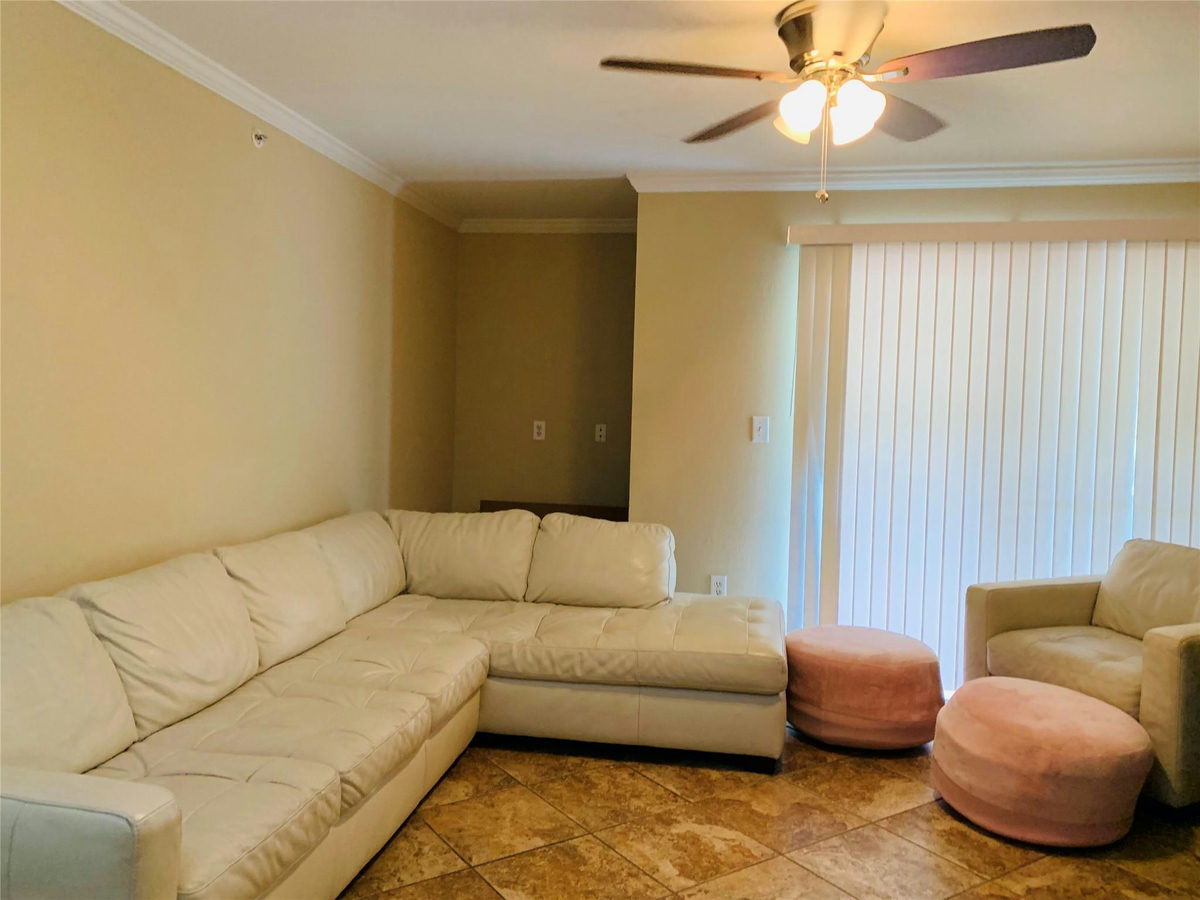 501 W 26th St #209 — photo 4