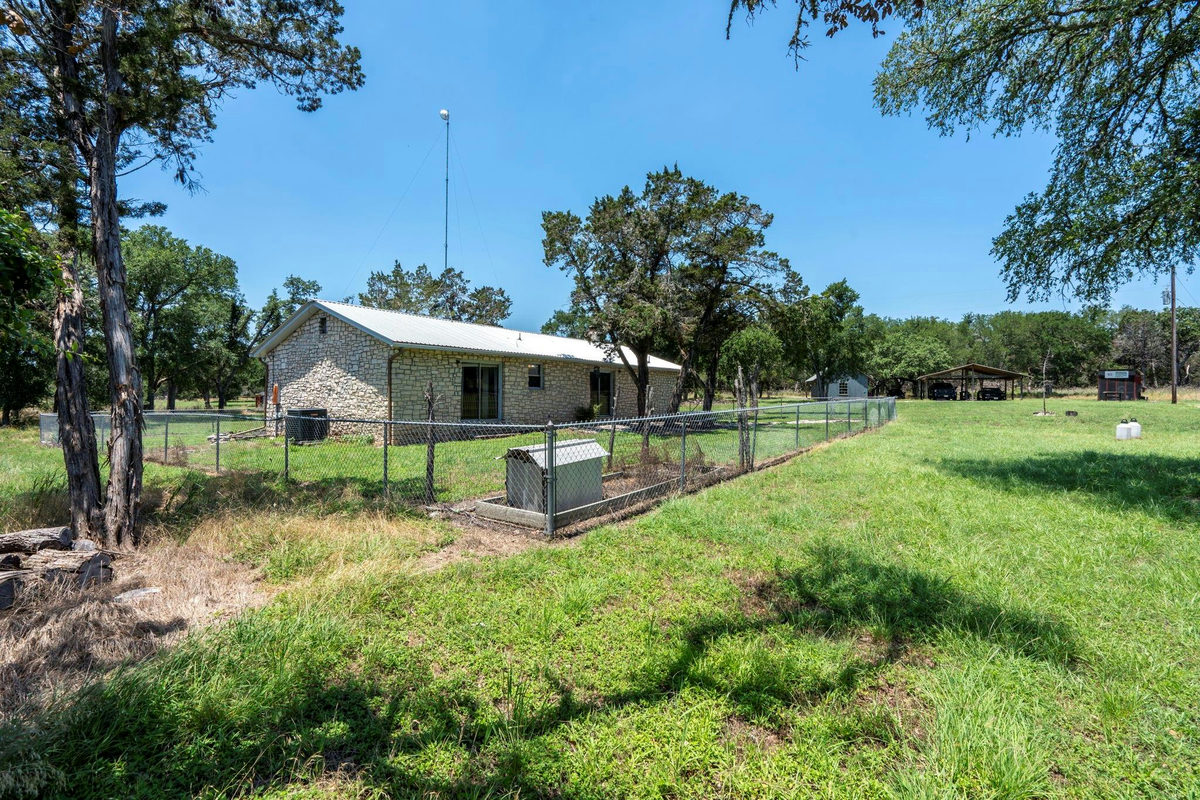 801 Billie Brooks Ln — photo 2