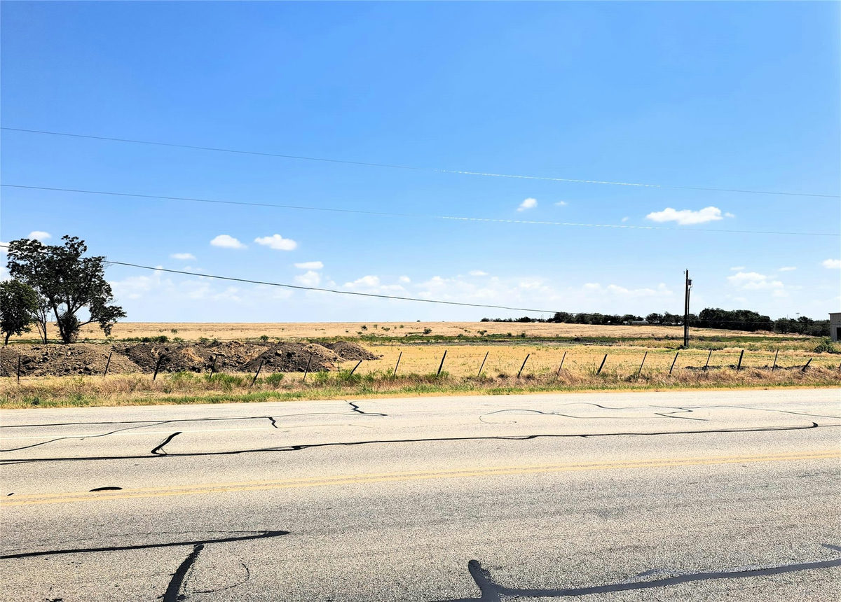5800 HWY 95 N Hwy — photo 3