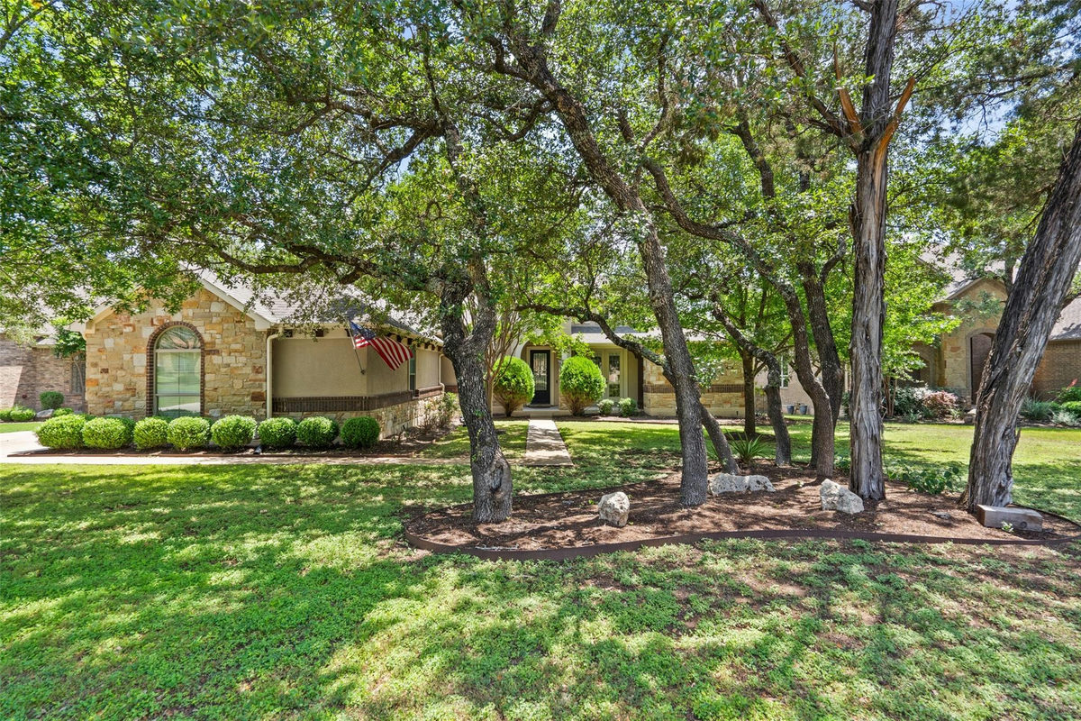 2105 Lakehurst Rd