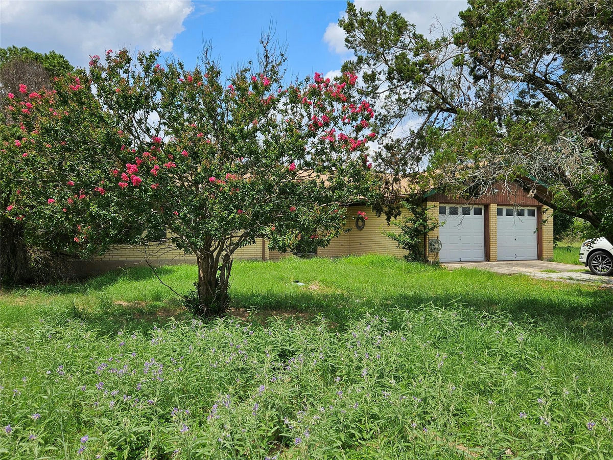 2790 W Highway 290 — photo 2