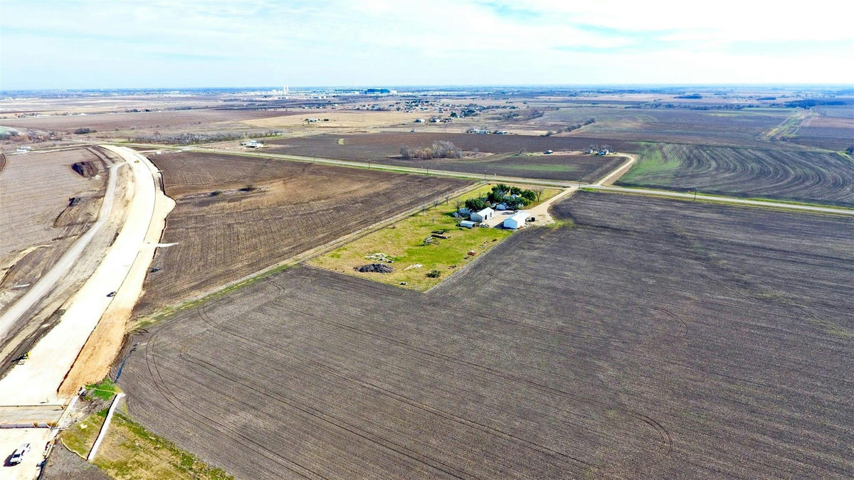 2550 Fm 3349 — exterior