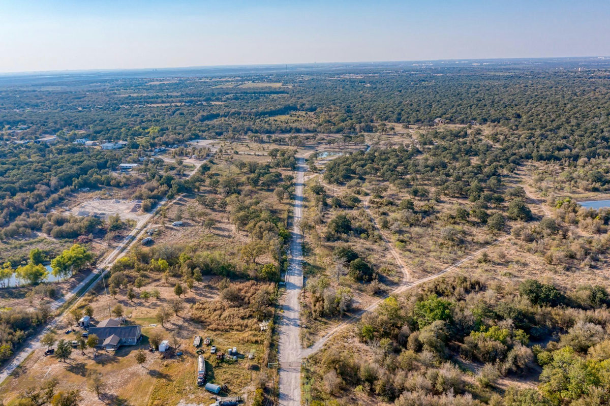 9202 Lockwood Springs Rd — photo 4