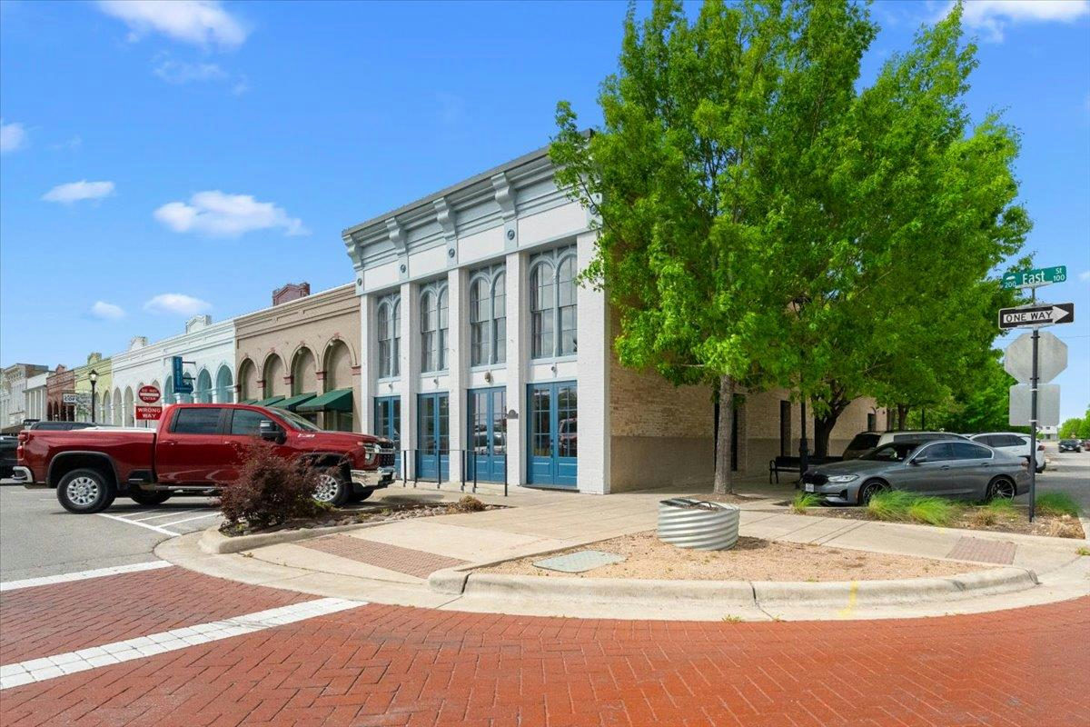 117 East St — exterior