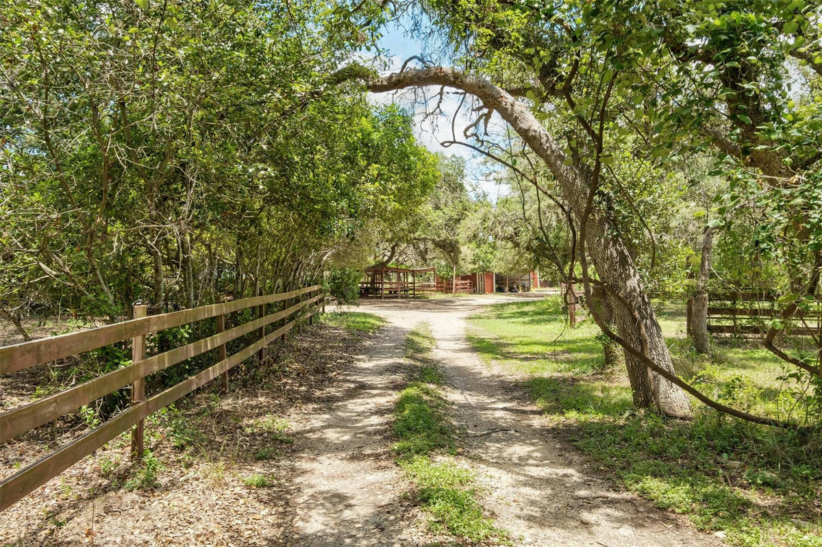 3805 Lone Man Mountain Rd #B — photo 4