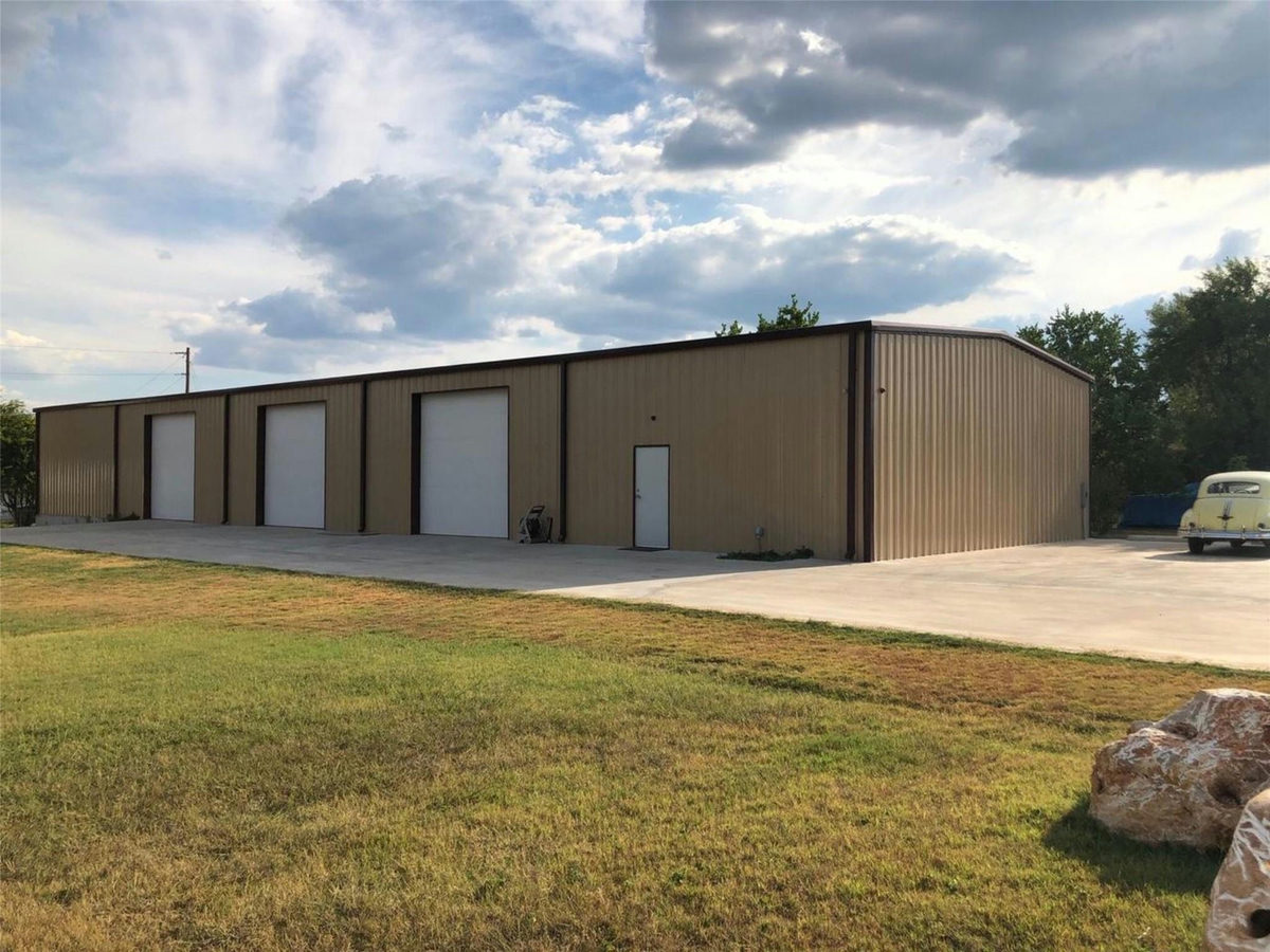 1612 Shenandoah Dr — exterior