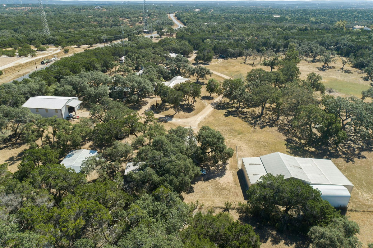 100 Burnett Ranch Rd — exterior