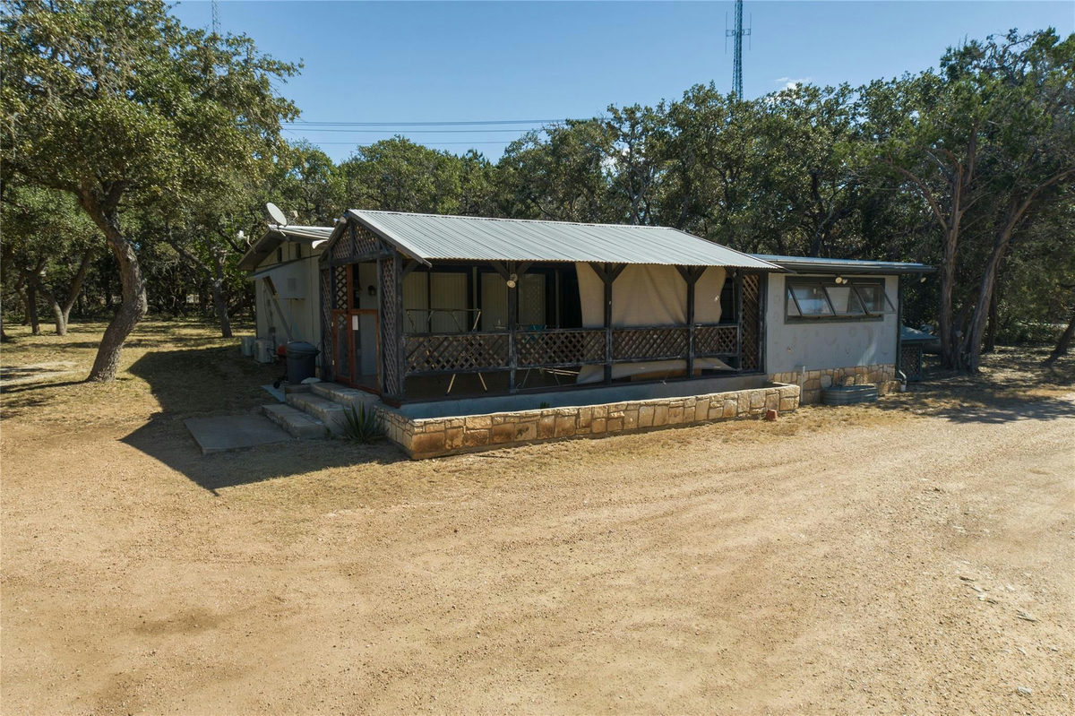 100 Burnett Ranch Rd — photo 2