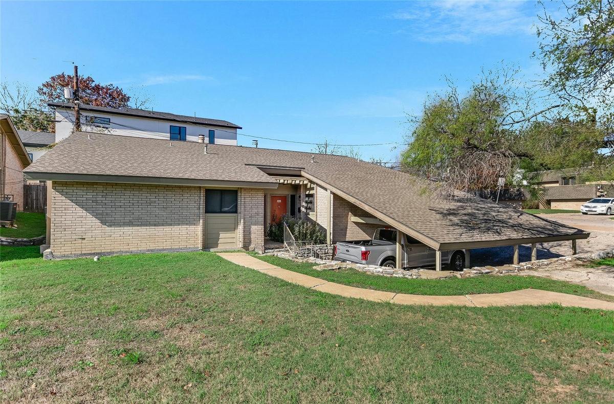 1800 Fairlawn Ln