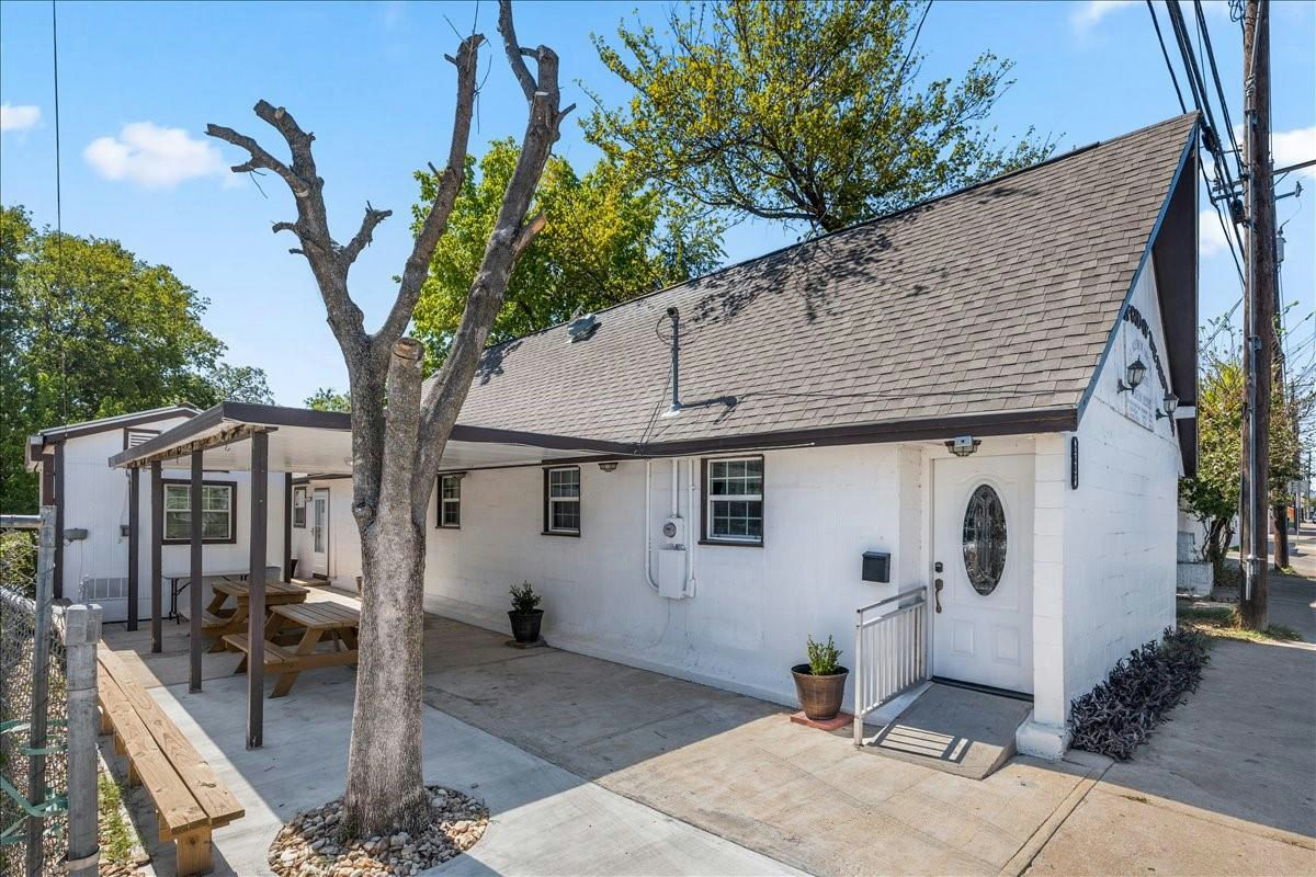 2606 Santa Rosa St — photo 2