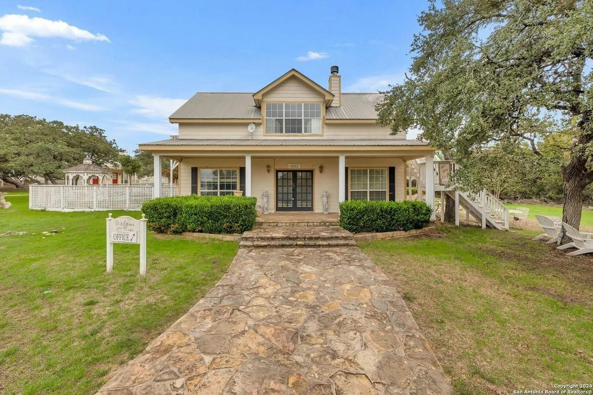 251 Circle Dr — photo 2