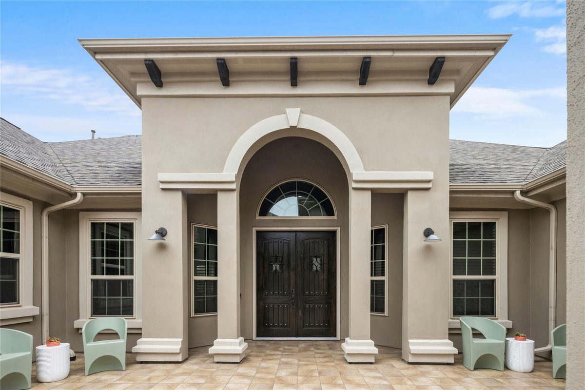 214 Adam Ct