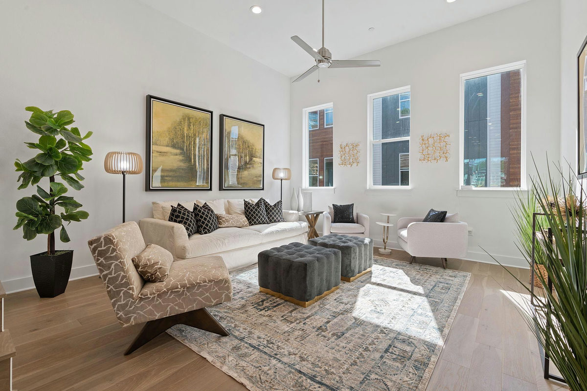 2505 Bluebonnet Ln #3 — photo 2