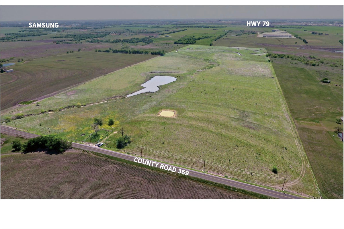 800 County Road 369 Rd — exterior