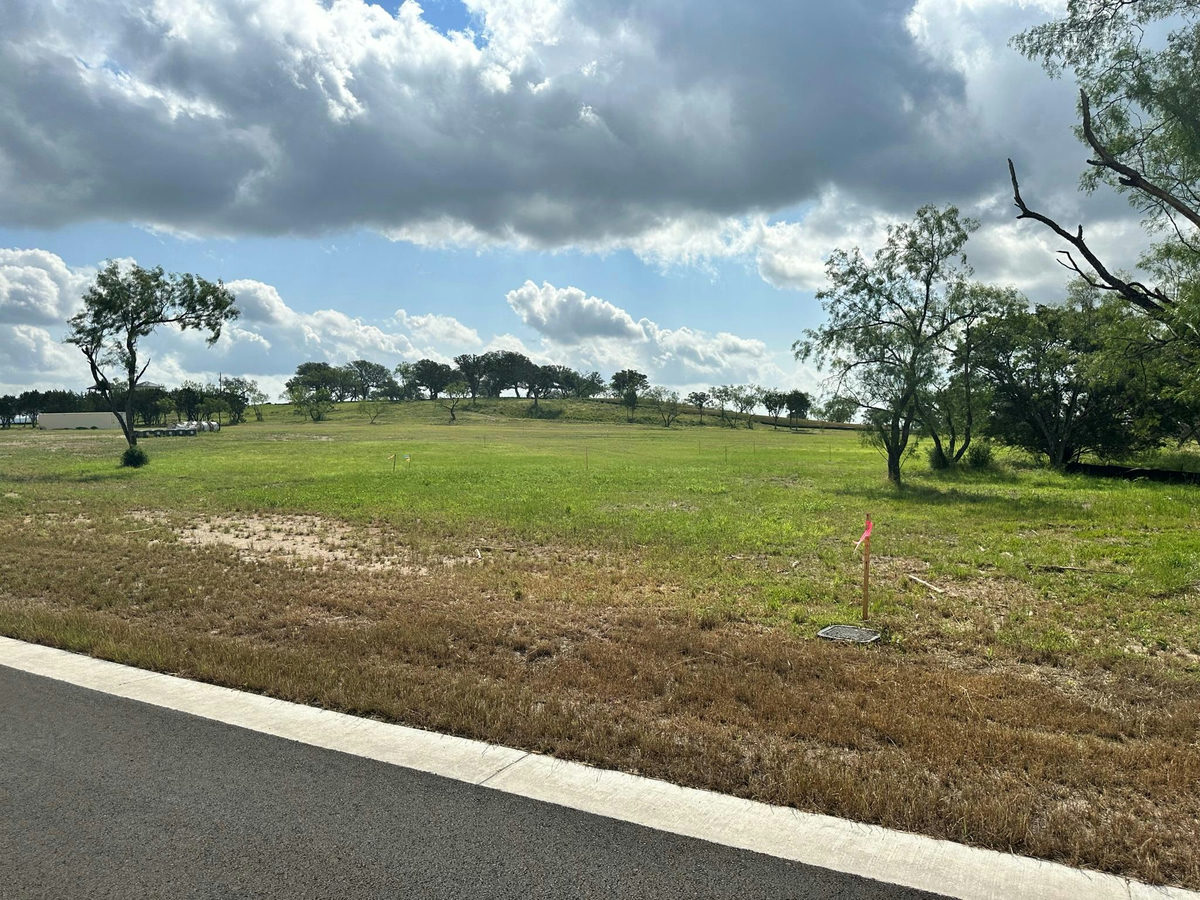 163 Landings Way — photo 2