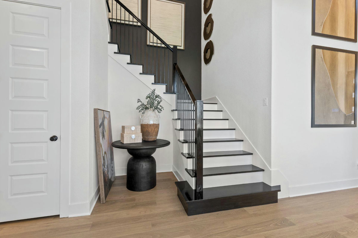 115 McMillian Dr — photo 2