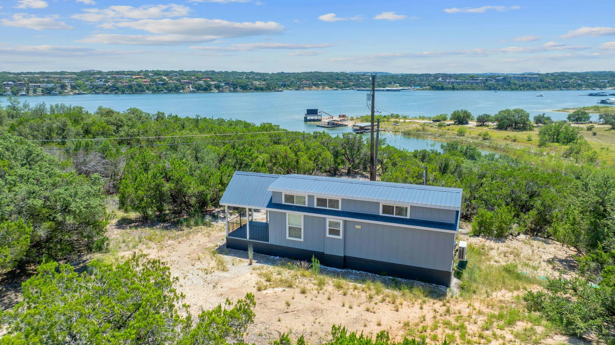 635 Ivean Pearson Rd — photo 2
