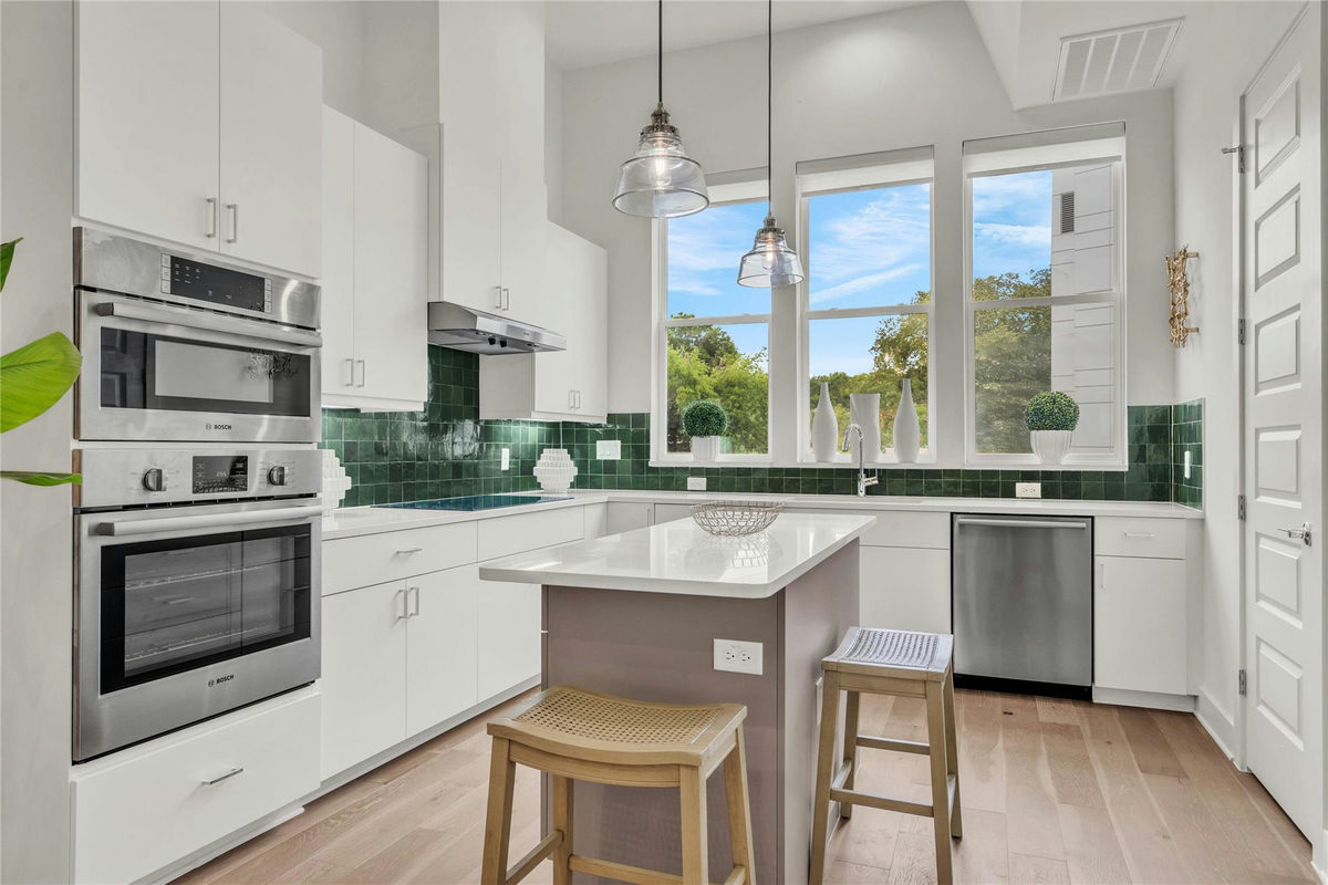 2505 Bluebonnet Ave #5 — photo 3