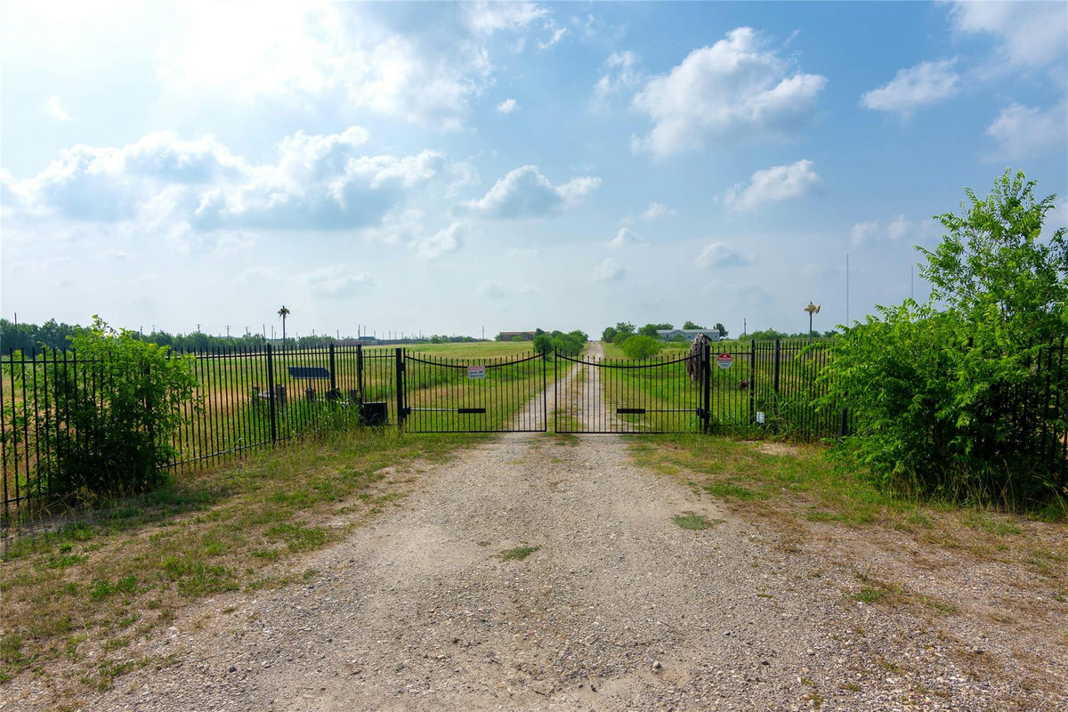 11209 (Tract 1, Bldg 2) Doyle Overton Road Rd — exterior