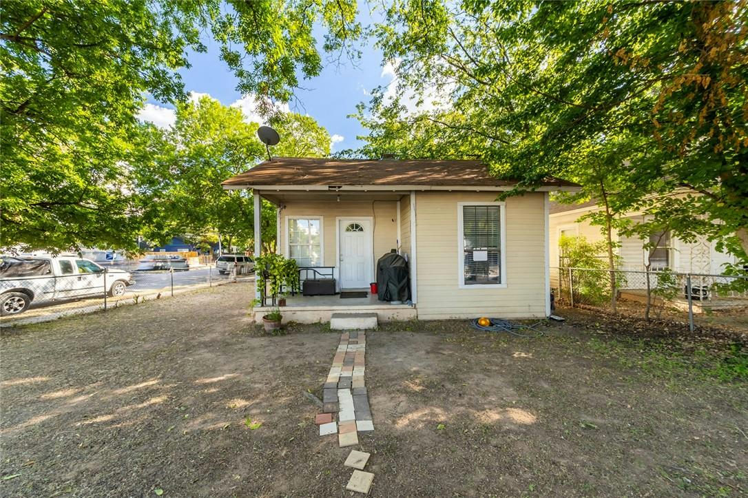 1511 Holly St — photo 2