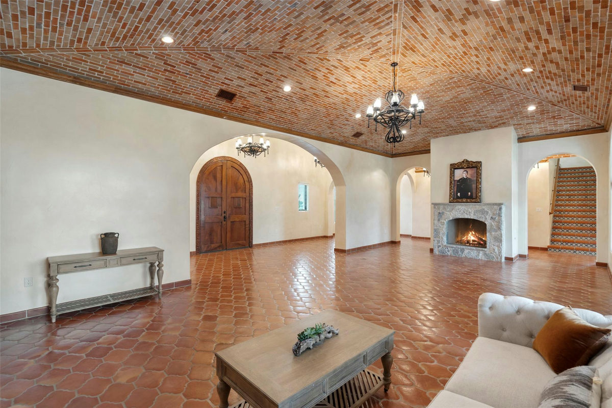 108 Country Vista Ln — photo 2