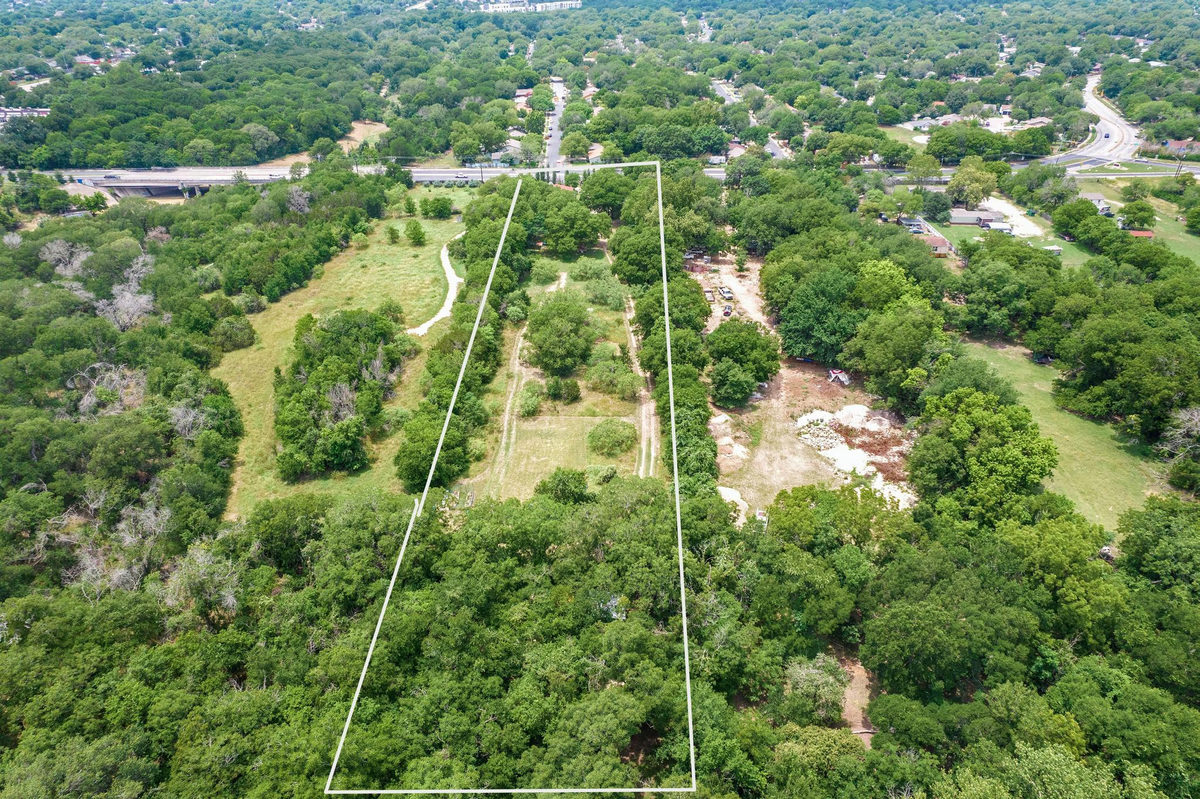 6405 S Pleasant Valley Rd — exterior