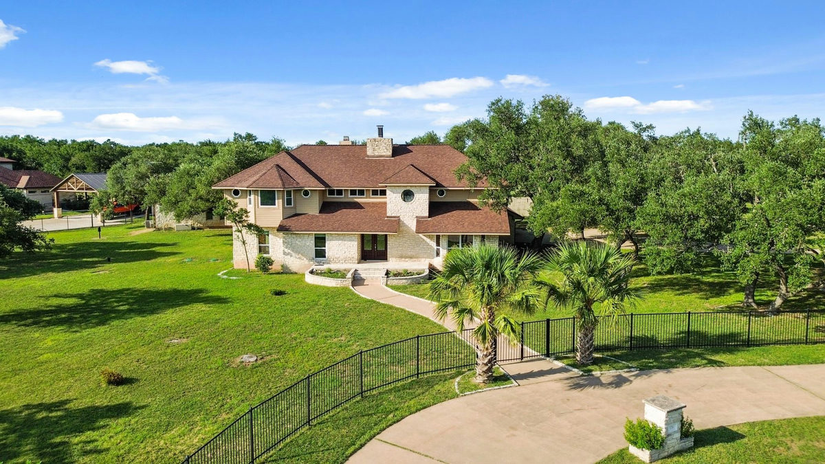176 Logan Ranch Rd — photo 3