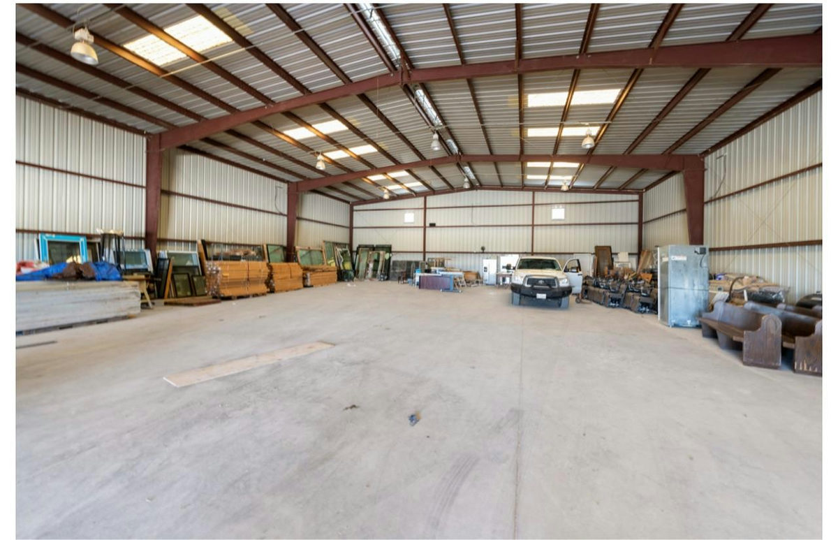 2270 S Loop 4 — photo 2