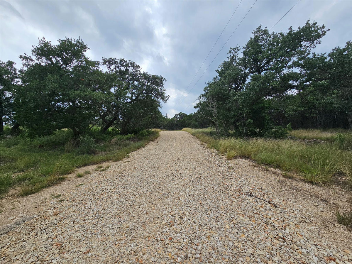 4400 Hilliard Rd — photo 5