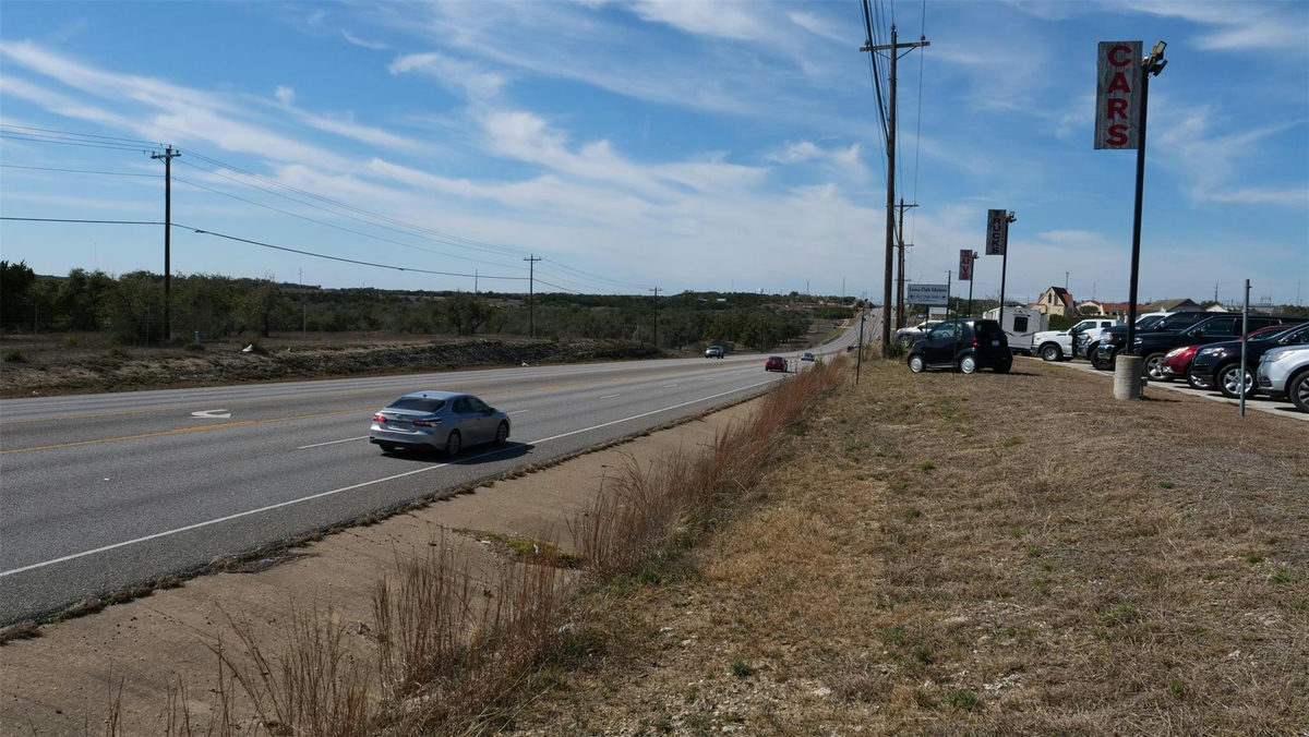 10010 Highway 290 Hwy W — photo 5