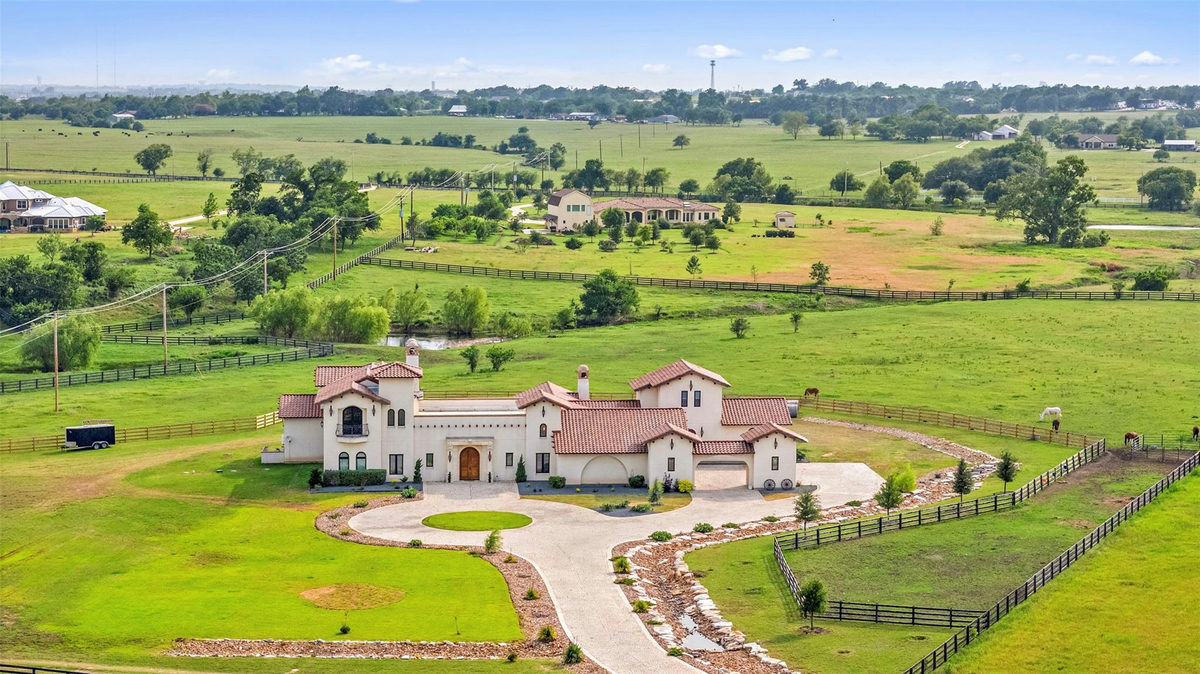 108 Country Vista Ln — exterior