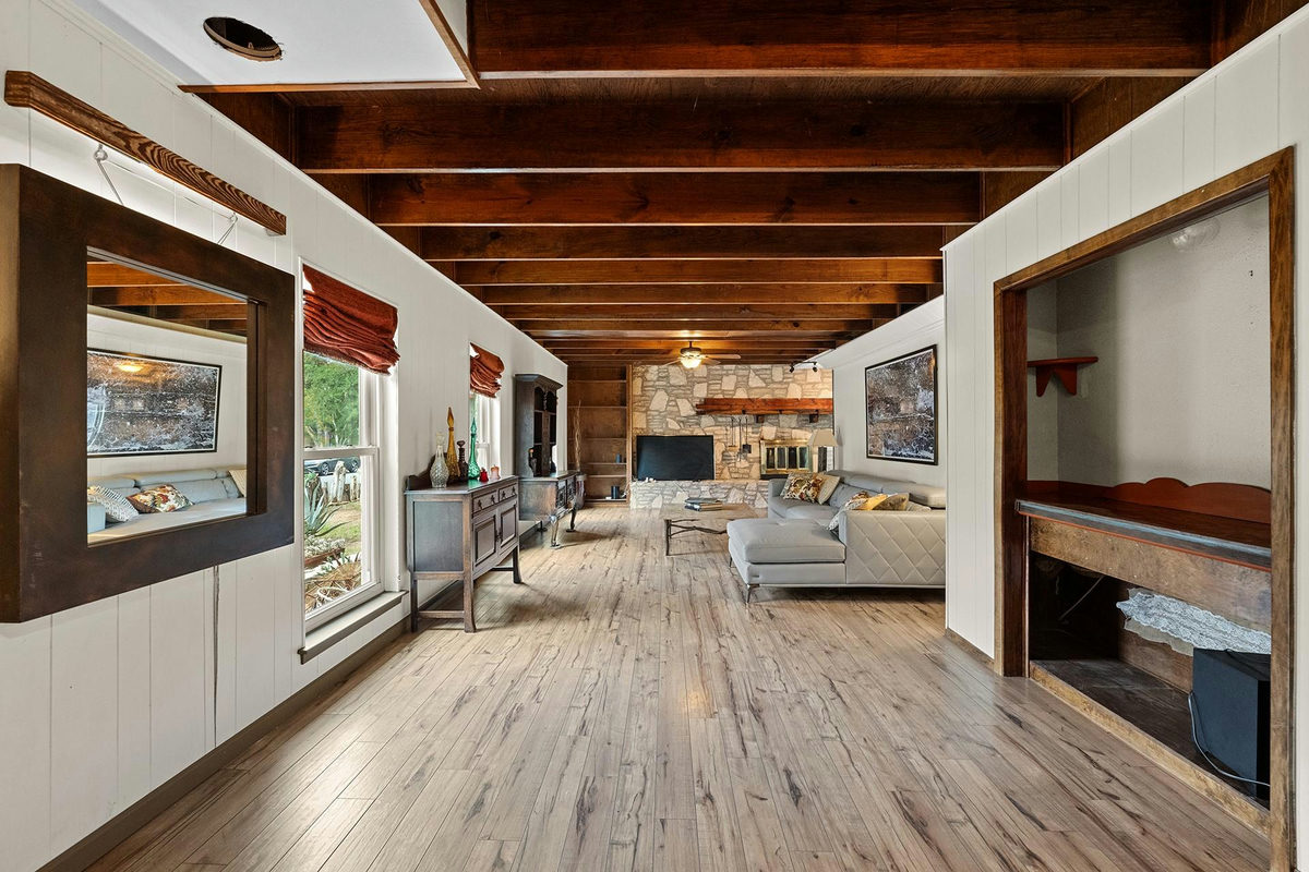 402 Bear Canyon Dr — photo 3