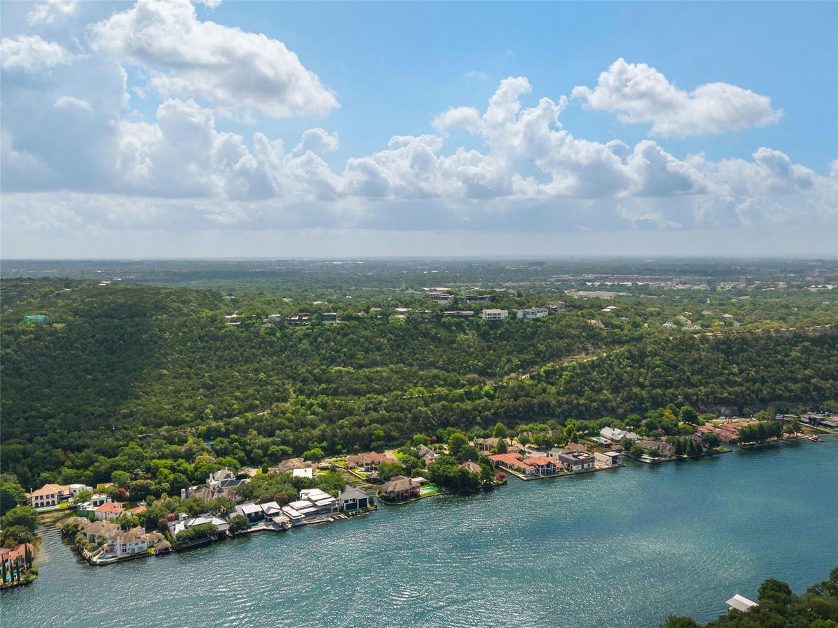 4323 Mt Bonnell Rd — photo 2