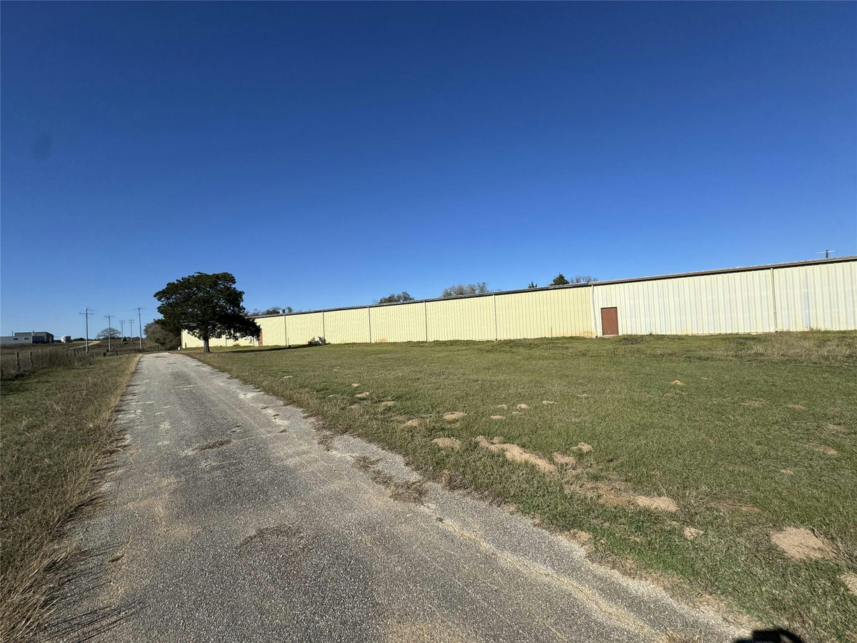 2502 Highway 304 — photo 5