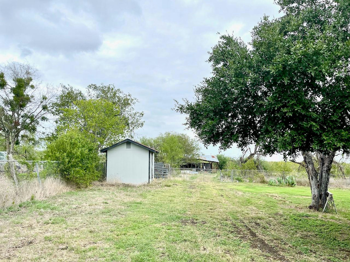 11604 Moore Rd — photo 4