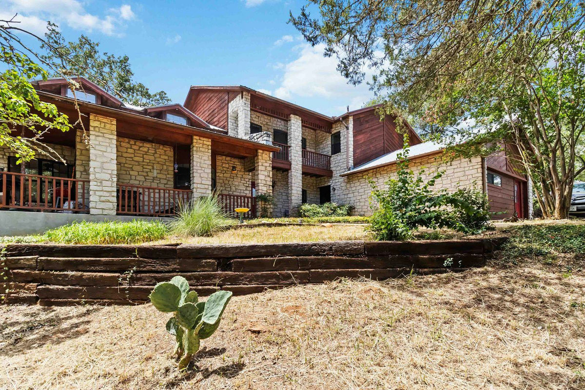 214 Laura Ln — exterior