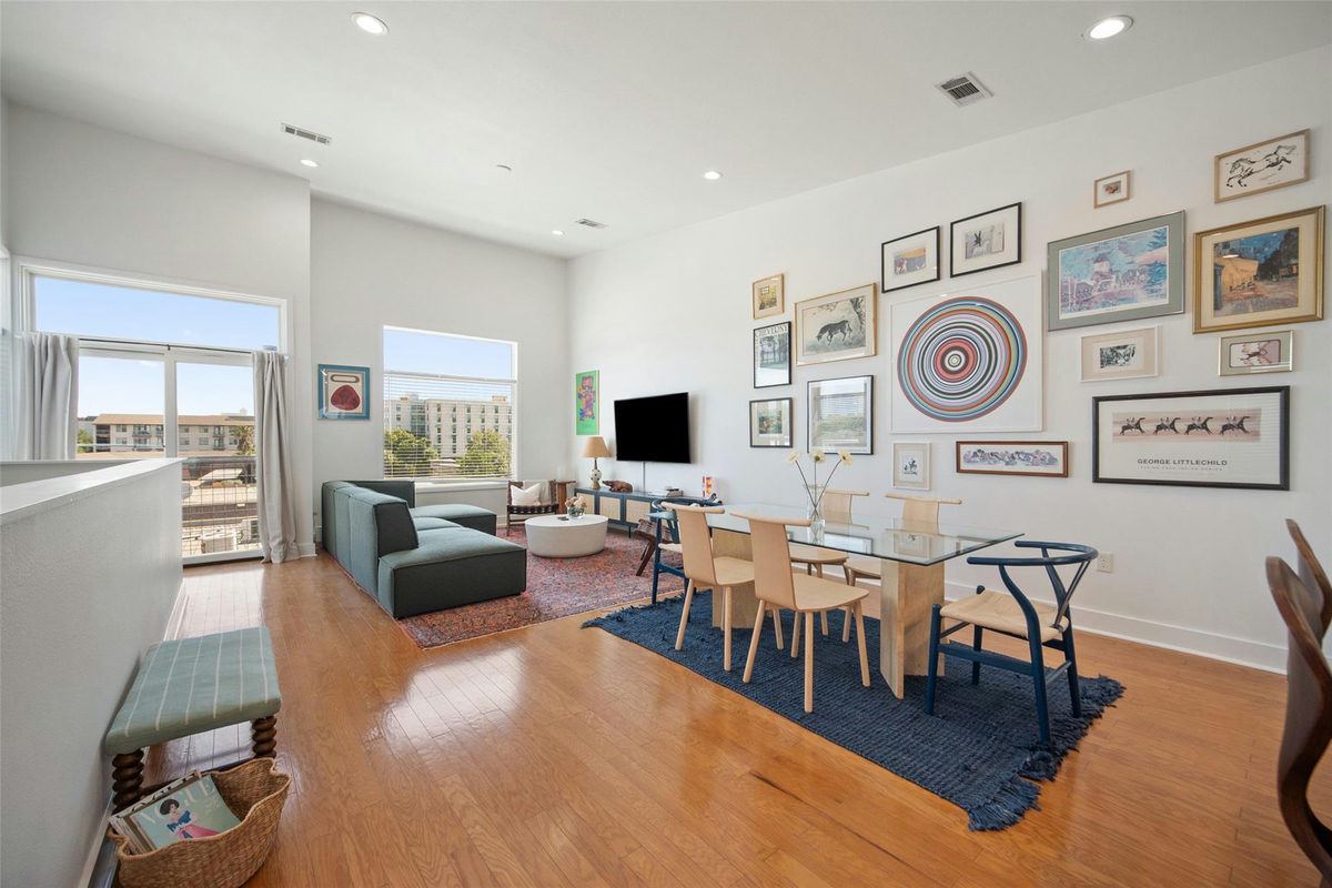 1702 S Lamar Blvd #5