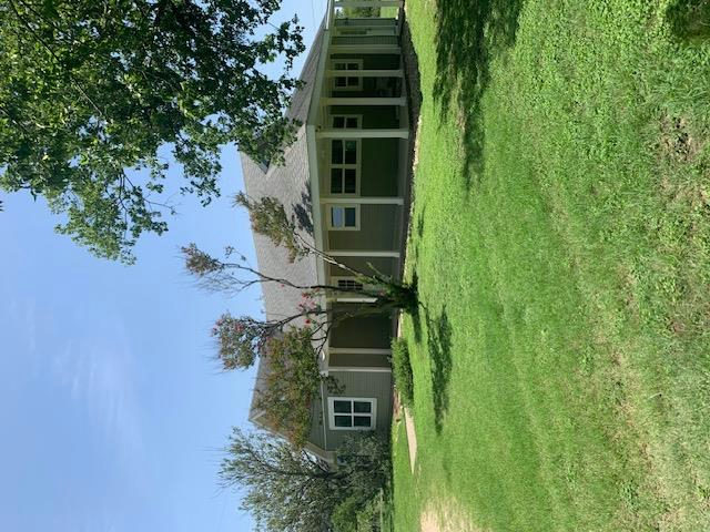 1501 N Burleson St — photo 4