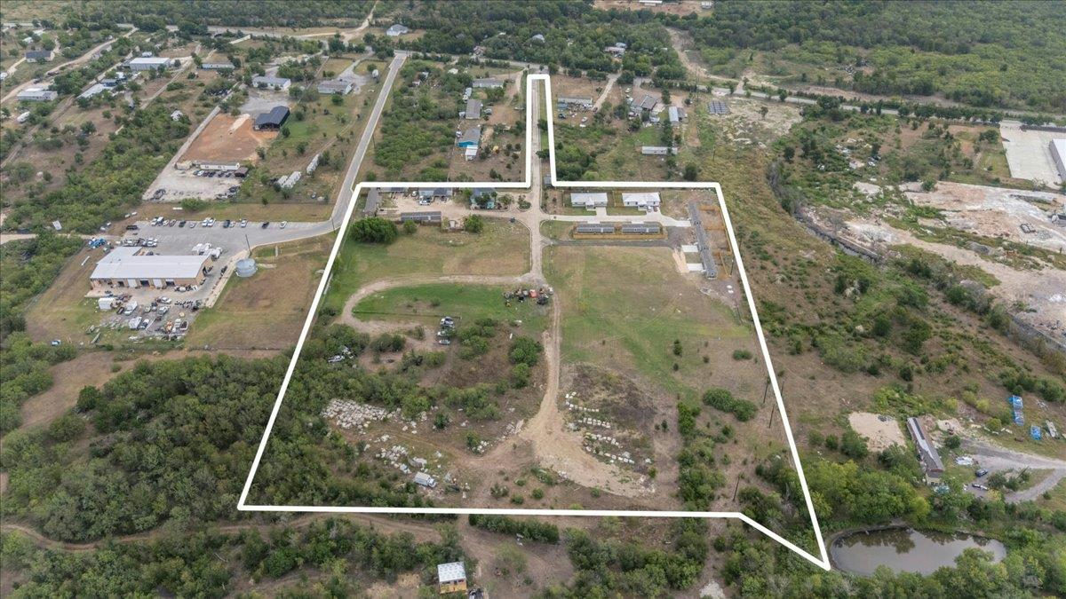 9231 Williamson Rd — exterior