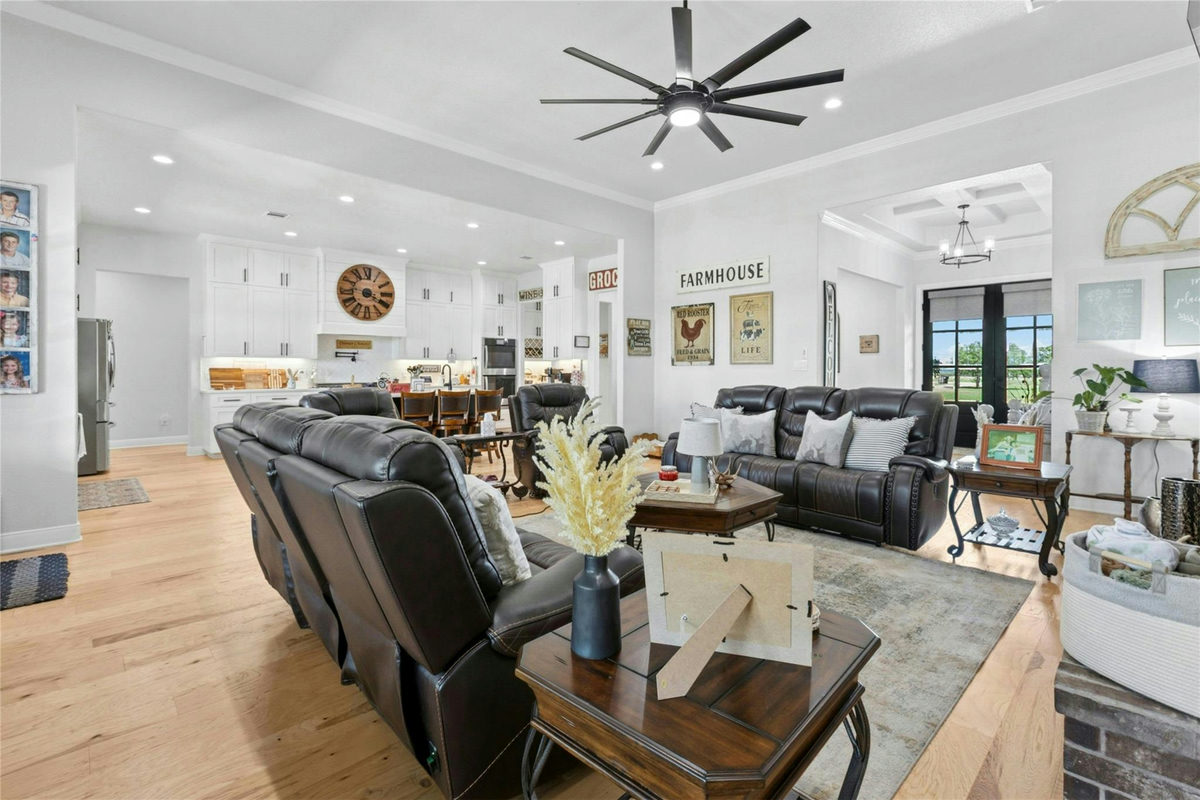 1170 Watterson Rd — photo 5