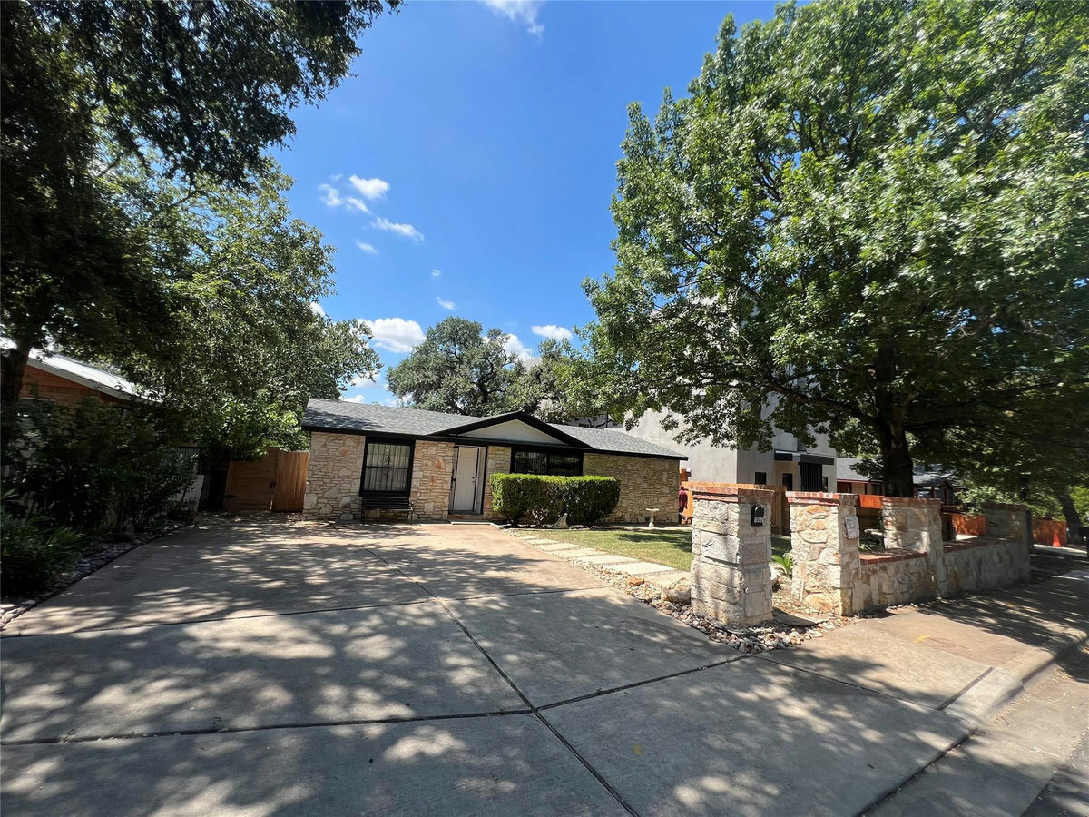 1002 Walter St — photo 2