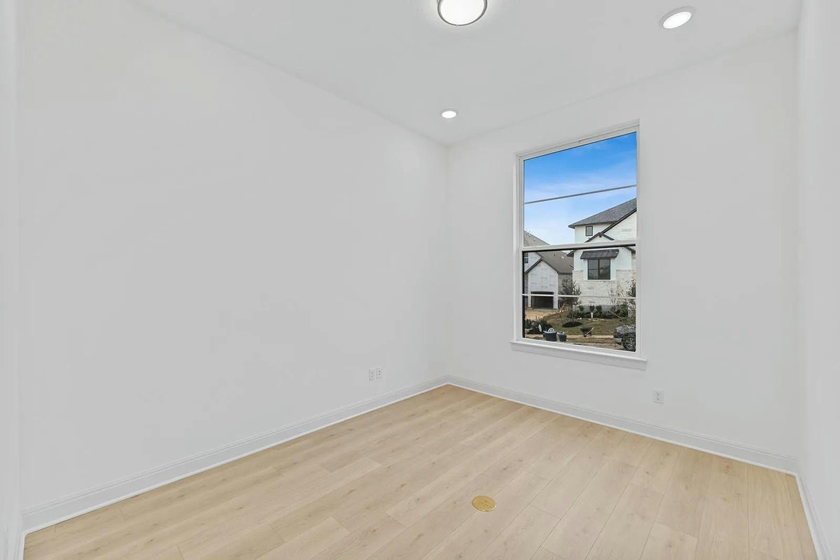 1805 Crimson Sunset Dr — photo 2